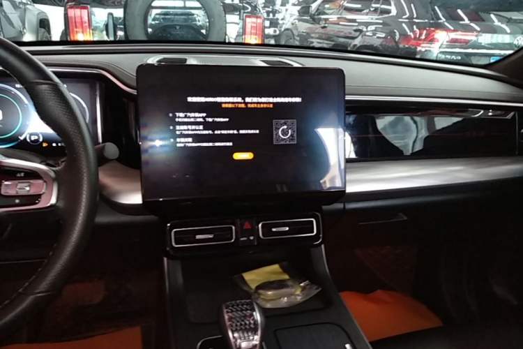 Used GAC Trumpchi GS8 2022 Linghang Series 2.0 TGDI Two-Wheel-Drive Luxury Smart Connectivity Version (7 Seats) Audio And AC Panel