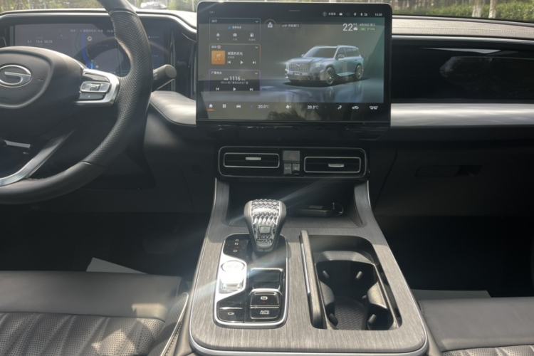 Used GAC Trumpchi GS8 2022 Linghang Series 2.0 TGDI Two-Wheel-Drive Luxury Smart Connectivity Version (7 Seats) Audio And AC Panel