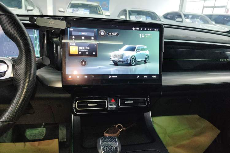Used GAC Trumpchi GS8 2022 Flagship Series 2.0 TGDI Two-Wheel-Drive Prestige Edition (7 Seats) Audio And AC Panel