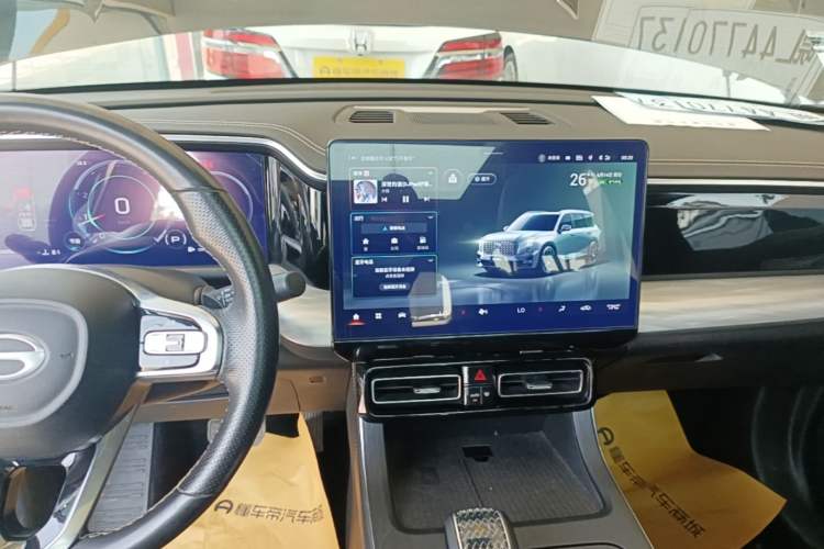 Used GAC Trumpchi GS8 2022 Linghang Series 2.0 TGDI Two-Wheel-Drive Luxury Smart Connectivity Version (7 Seats) Audio And AC Panel