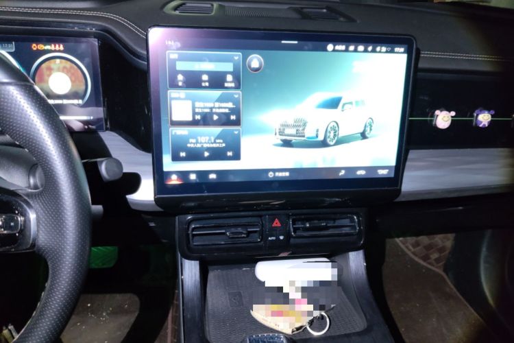 Used GAC Trumpchi GS8 2022 Dual-Engine Series 2.0TM Two-Wheel Drive Prestige Edition (7 Seats) Audio And AC Panel