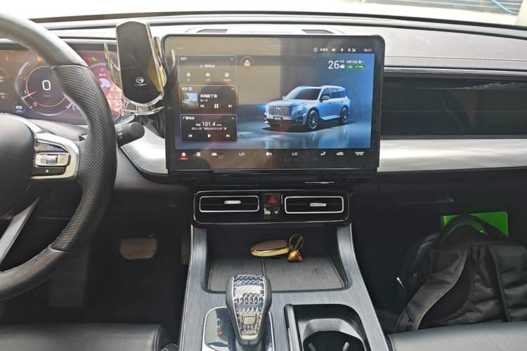 Used GAC Trumpchi GS8 2022 LINGHANG Series 2.0 TGDI Two-Wheel-Drive Luxury Edition (7 Seats) Audio And AC Panel