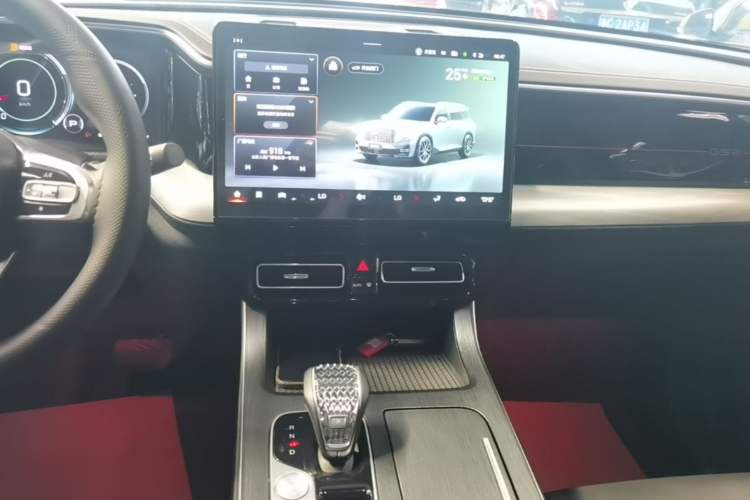Used GAC Trumpchi GS8 2022 Linghang Series 2.0 TGDI Two-Wheel-Drive Luxury Smart Connectivity Version (7 Seats) Audio And AC Panel