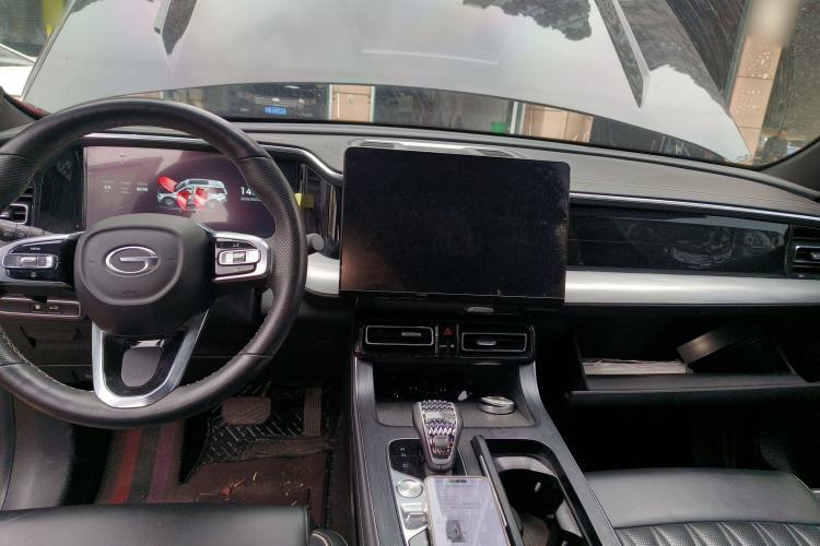Used GAC Trumpchi GS8 2022 Flagship Series 2.0 TGDI Two-Wheel-Drive Prestige Edition (7 Seats) Center Console