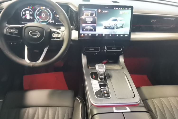 Used GAC Trumpchi GS8 2022 Linghang Series 2.0 TGDI Two-Wheel-Drive Luxury Smart Connectivity Version (7 Seats) Center Console