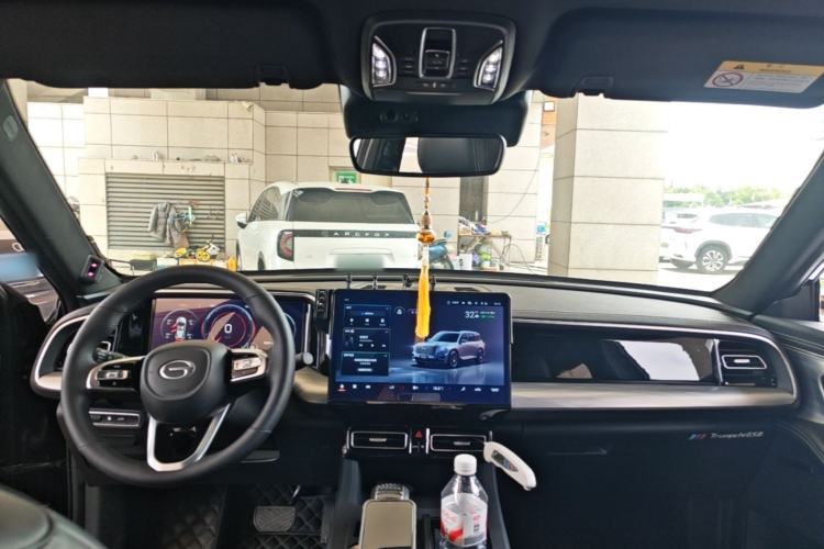 Used GAC Trumpchi GS8 2022 Linghang Series 2.0 TGDI Two-Wheel-Drive Luxury Smart Connectivity Version (7 Seats) Center Console