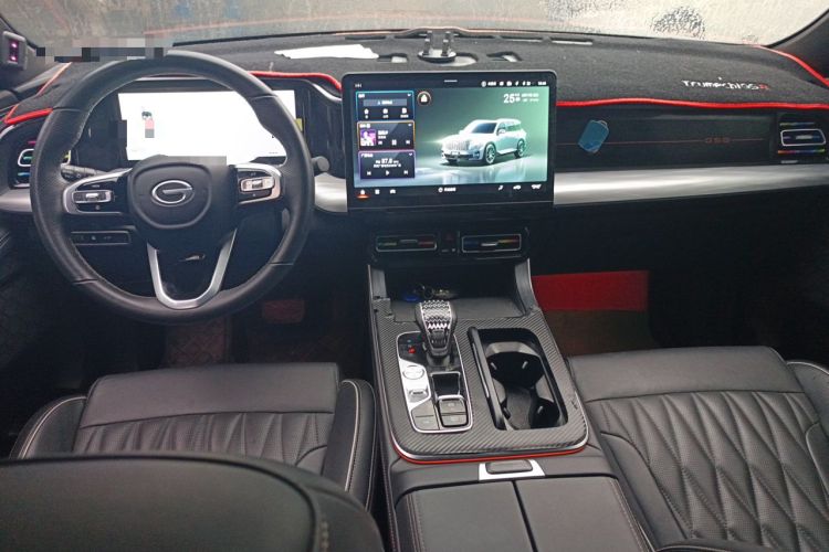 Used GAC Trumpchi GS8 2022 Linghang Series 2.0 TGDI Two-Wheel-Drive Luxury Smart Connectivity Version (7 Seats) Center Console
