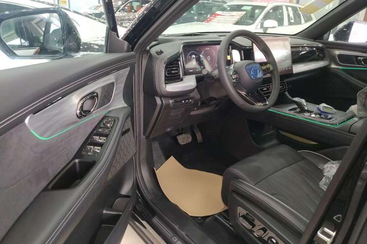 Used GAC Trumpchi GS8 2022 Dual-Engine Series 2.0TM Two-Wheel Drive Prestige Edition (7 Seats) Driver Seat