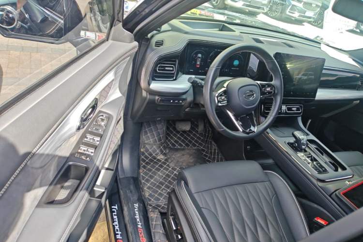 Used GAC Trumpchi GS8 2022 Dual-Engine Series 2.0TM Two-Wheel Drive Prestige Edition (7 Seats) Driver Seat