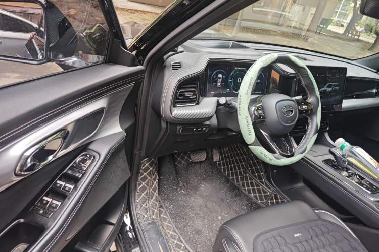 Used GAC Trumpchi GS8 2022 Double-Energy Series 2.0TM Four-Wheel Drive Premium Edition (7 Seats) Driver Seat