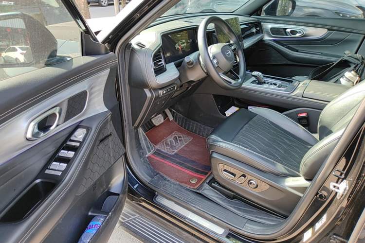 Used GAC Trumpchi GS8 2022 Linghang Series 2.0 TGDI Two-Wheel-Drive Luxury Smart Connectivity Version (7 Seats) Driver Seat