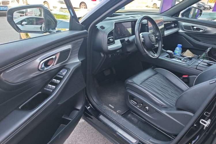 Used GAC Trumpchi GS8 2022 LINGHANG Series 2.0 TGDI Two-Wheel-Drive Luxury Edition (7 Seats) Driver Seat