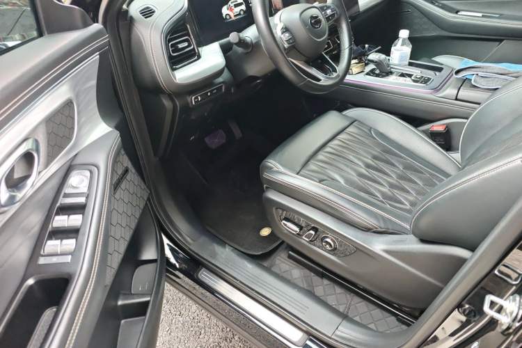 Used GAC Trumpchi GS8 2022 Linghang Series 2.0 TGDI Two-Wheel Drive Luxury Smart Connectivity Version (6 Seats) Driver Seat