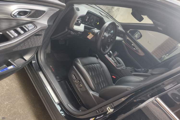 Used GAC Trumpchi GS8 2022 Linghang Series 2.0 TGDI Two-Wheel-Drive Luxury Smart Connectivity Version (7 Seats) Driver Seat