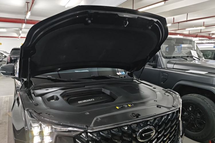 Used GAC Trumpchi GS8 2022 Flagship Series 2.0 TGDI Two-Wheel-Drive Prestige Edition (7 Seats) Engine Bay