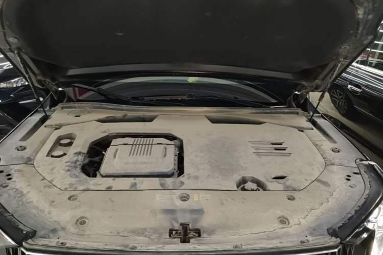 Used GAC Trumpchi GS8 2022 Dual-Engine Series 2.0TM Two-Wheel Drive Prestige Edition (7 Seats) Engine Bay