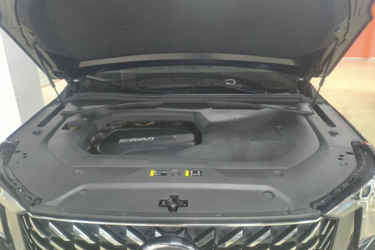 Used GAC Trumpchi GS8 2022 Flagship Series 2.0 TGDI Two-Wheel-Drive Prestige Edition (7 Seats) Engine Bay