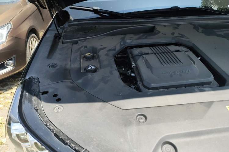 Used GAC Trumpchi GS8 2022 Double-Energy Series 2.0TM Four-Wheel Drive Premium Edition (7 Seats) Engine Bay Right