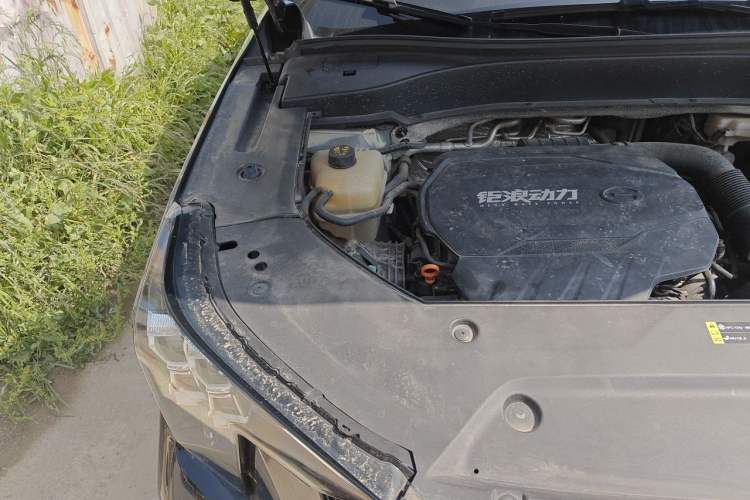 Used GAC Trumpchi GS8 2022 Flagship Series 2.0 TGDI Two-Wheel-Drive Prestige Edition (7 Seats) Engine Bay Right