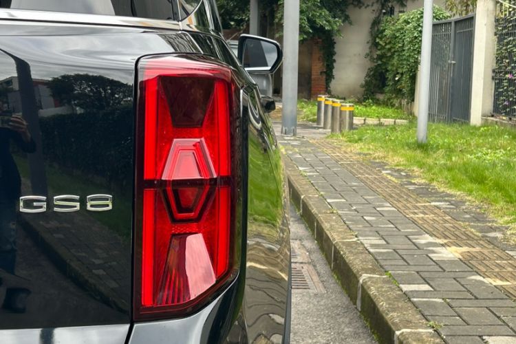 Used GAC Trumpchi GS8 2022 Linghang Series 2.0 TGDI Two-Wheel-Drive Luxury Smart Connectivity Version (7 Seats) Exterior 1