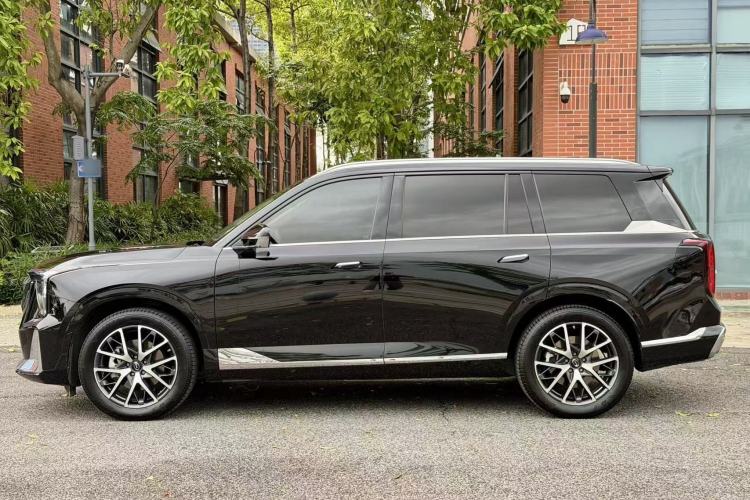 Used GAC Trumpchi GS8 2022 Double-Energy Series 2.0TM Two-Wheel Drive Prestige Edition (6 Seats) Exterior 3