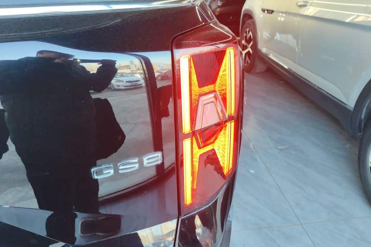 Used GAC Trumpchi GS8 2022 Linghang Series 2.0 TGDI Two-Wheel-Drive Luxury Smart Connectivity Version (7 Seats) Exterior 3