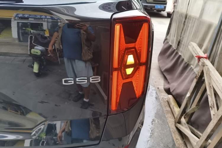 Used GAC Trumpchi GS8 2022 Linghang Series 2.0 TGDI Two-Wheel-Drive Luxury Smart Connectivity Version (7 Seats) Exterior 3