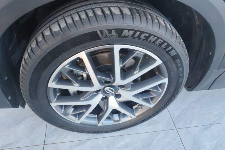 Used GAC Trumpchi GS8 2022 Linghang Series 2.0 TGDI Two-Wheel-Drive Luxury Smart Connectivity Version (7 Seats) Exterior 4