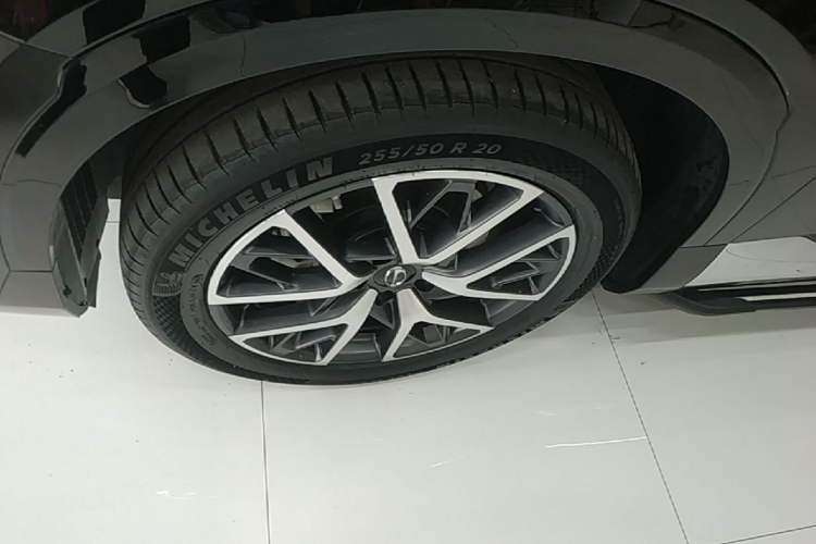 Used GAC Trumpchi GS8 2022 Dual-Engine Series 2.0TM Two-Wheel Drive Prestige Edition (7 Seats) Exterior 4