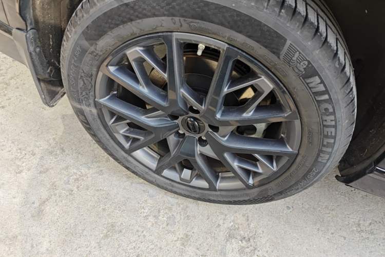 Used GAC Trumpchi GS8 2022 Dual-Engine Series 2.0TM Two-Wheel Drive Prestige Edition (7 Seats) Exterior 5