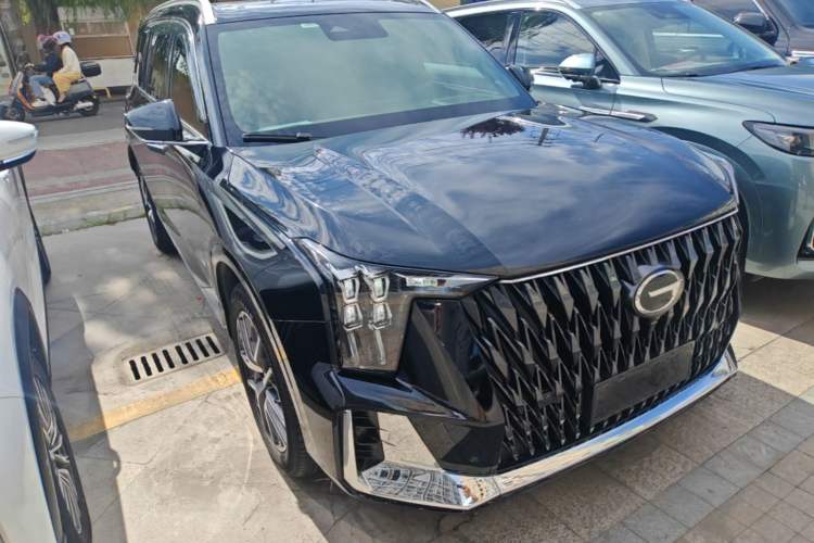 Used GAC Trumpchi GS8 2022 Dual-Engine Series 2.0TM Two-Wheel Drive Prestige Edition (7 Seats) Front Right 45 Deg