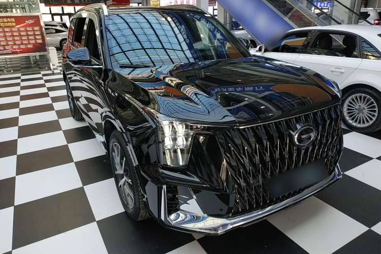 Used GAC Trumpchi GS8 2022 Dual-Engine Series 2.0TM Two-Wheel Drive Prestige Edition (7 Seats) Front Right 45 Deg