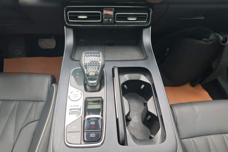 Used GAC Trumpchi GS8 2022 Flagship Series 2.0 TGDI Two-Wheel-Drive Prestige Edition (7 Seats) Gear Lever