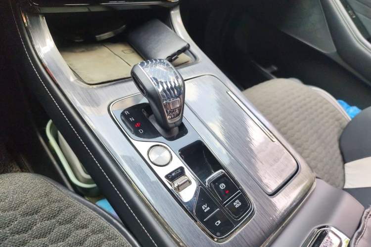 Used GAC Trumpchi GS8 2022 Double-Energy Series 2.0TM Four-Wheel Drive Premium Edition (7 Seats) Gear Lever