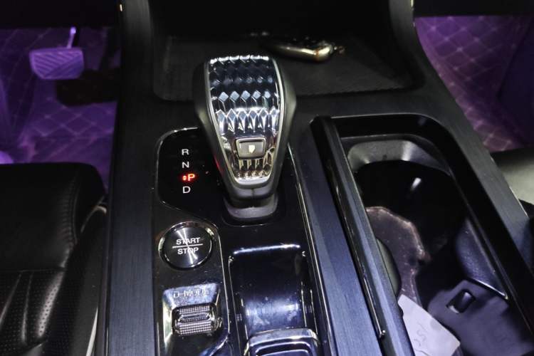 Used GAC Trumpchi GS8 2022 Double-Energy Series 2.0TM Four-Wheel Drive Premium Edition (7 Seats) Gear Lever