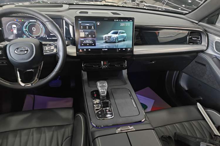 Used GAC Trumpchi GS8 2022 Dual-Engine Series 2.0TM Two-Wheel Drive Prestige Edition (7 Seats) Gear Lever