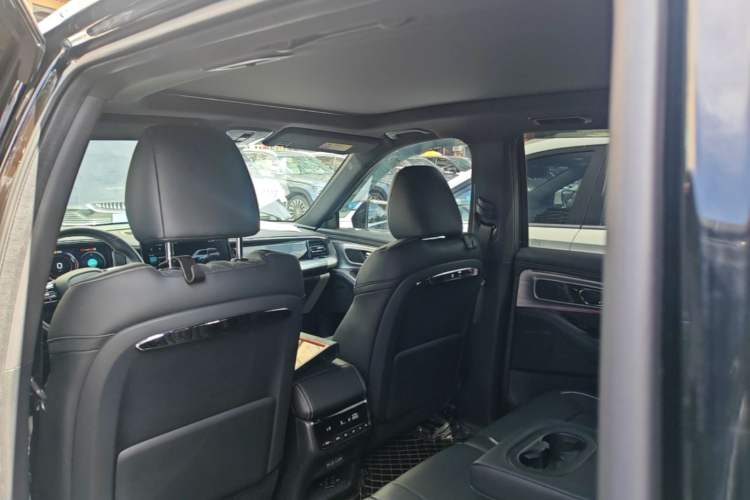 Used GAC Trumpchi GS8 2022 Dual-Engine Series 2.0TM Two-Wheel Drive Prestige Edition (7 Seats) Headliner