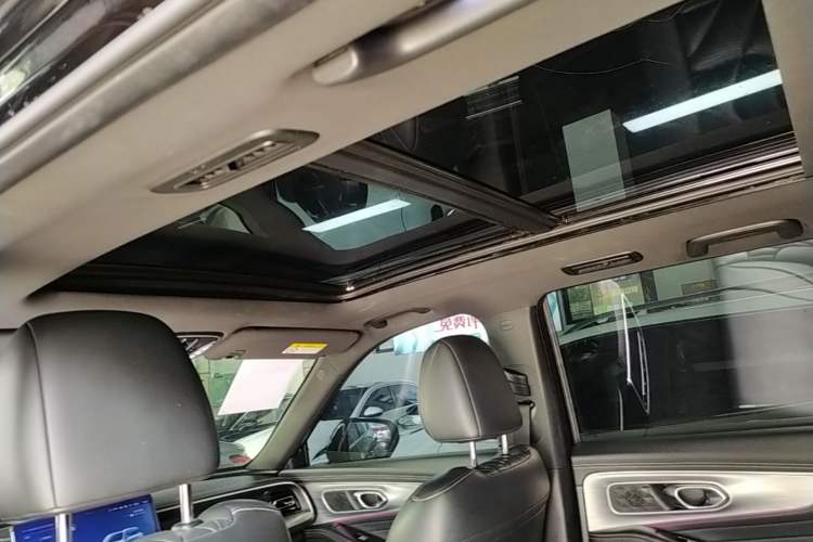 Used GAC Trumpchi GS8 2022 Linghang Series 2.0 TGDI Two-Wheel-Drive Luxury Smart Connectivity Version (7 Seats) Headliner