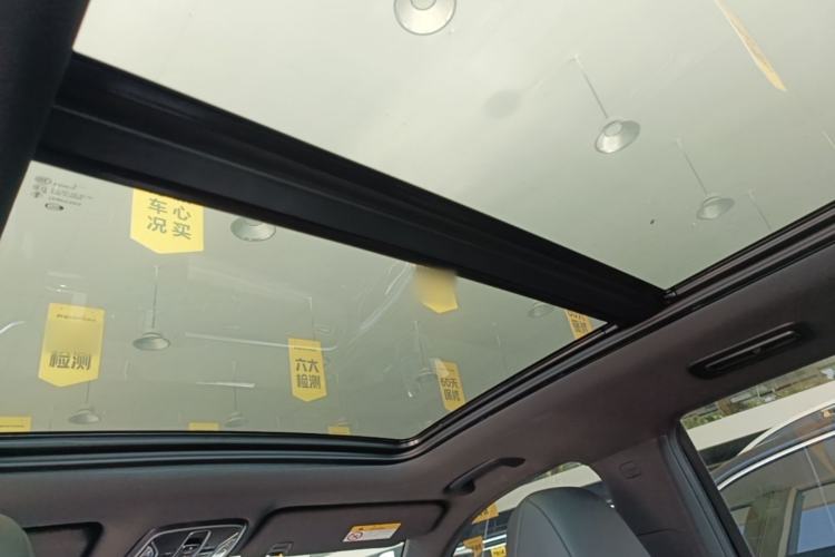 Used GAC Trumpchi GS8 2022 Linghang Series 2.0 TGDI Two-Wheel-Drive Luxury Smart Connectivity Version (7 Seats) Headliner