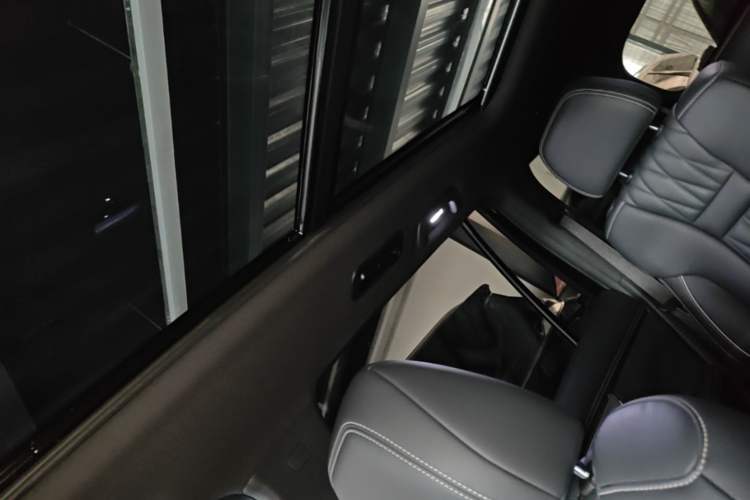 Used GAC Trumpchi GS8 2022 Double-Energy Series 2.0TM Two-Wheel Drive Prestige Edition (6 Seats) Headliner