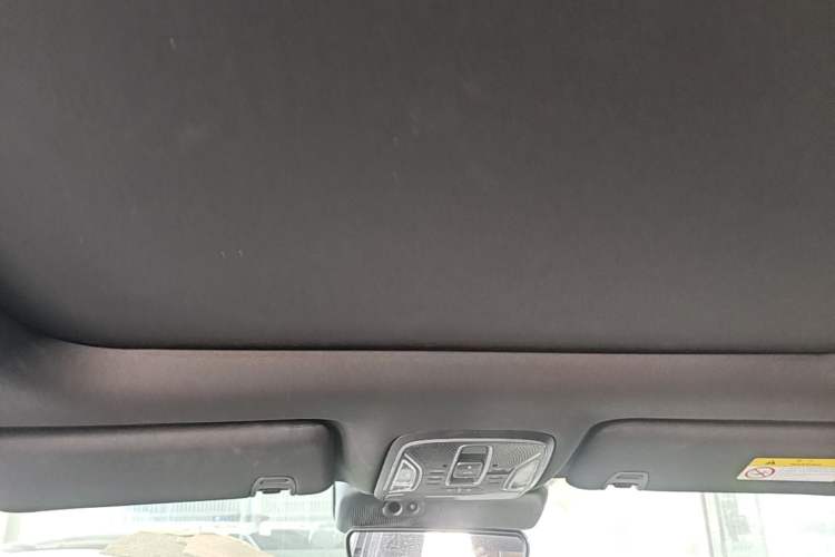 Used GAC Trumpchi GS8 2022 Dual-Engine Series 2.0TM Two-Wheel Drive Prestige Edition (7 Seats) Headliner