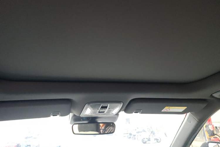Used GAC Trumpchi GS8 2022 Linghang Series 2.0 TGDI Two-Wheel Drive Luxury Smart Connectivity Version (6 Seats) Headliner