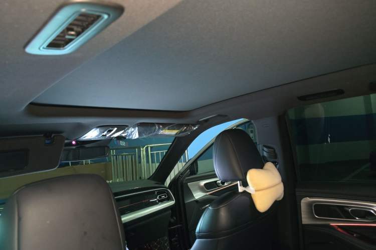 Used GAC Trumpchi GS8 2022 Linghang Series 2.0 TGDI Two-Wheel-Drive Luxury Smart Connectivity Version (7 Seats) Headliner