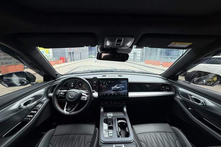 Used GAC Trumpchi GS8 2022 LINGHANG Series 2.0 TGDI Two-Wheel-Drive Luxury Edition (7 Seats) Interior 1