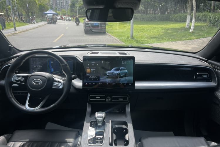 Used GAC Trumpchi GS8 2022 Linghang Series 2.0 TGDI Two-Wheel-Drive Luxury Smart Connectivity Version (7 Seats) Interior 1