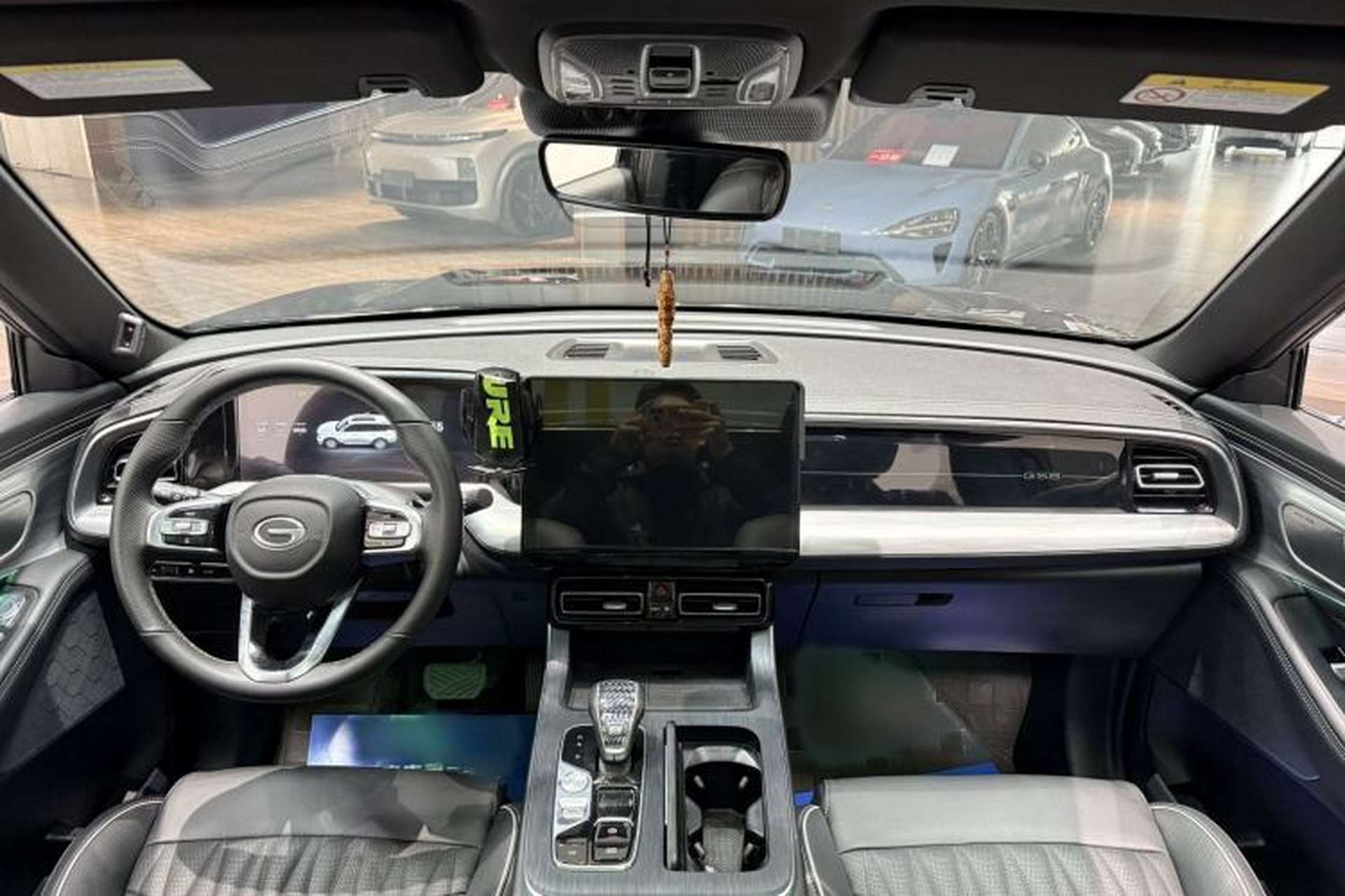 Used GAC Trumpchi GS8 2022 Flagship Series 2.0 TGDI Four-Wheel Drive Luxury Smart Connectivity Version (7 Seats) Interior 1