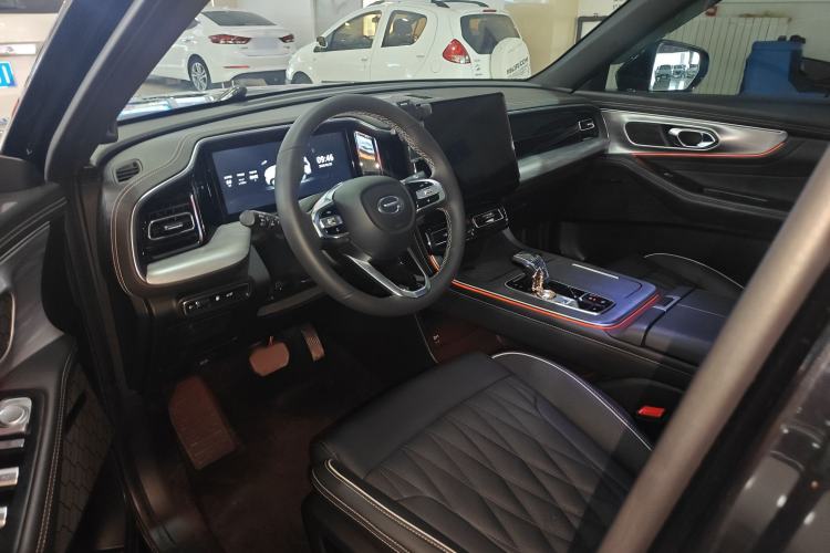 Used GAC Trumpchi GS8 2022 Linghang Series 2.0 TGDI Two-Wheel-Drive Luxury Smart Connectivity Version (7 Seats) Interior 1