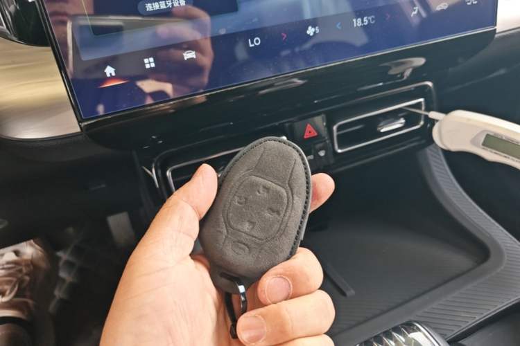 Used GAC Trumpchi GS8 2022 Linghang Series 2.0 TGDI Two-Wheel-Drive Luxury Smart Connectivity Version (7 Seats) Interior 1