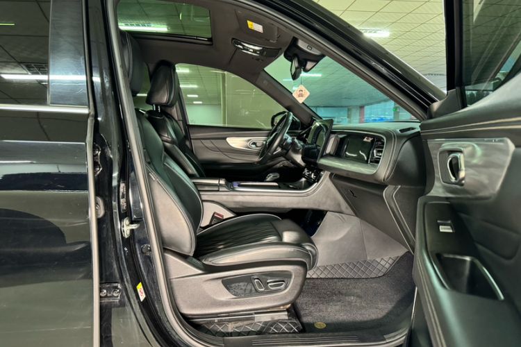 Used GAC Trumpchi GS8 2022 Linghang Series 2.0 TGDI Two-Wheel-Drive Luxury Smart Connectivity Version (7 Seats) Interior 14