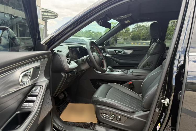 Used GAC Trumpchi GS8 2022 LINGHANG Series 2.0 TGDI Two-Wheel-Drive Luxury Edition (7 Seats) Interior 2